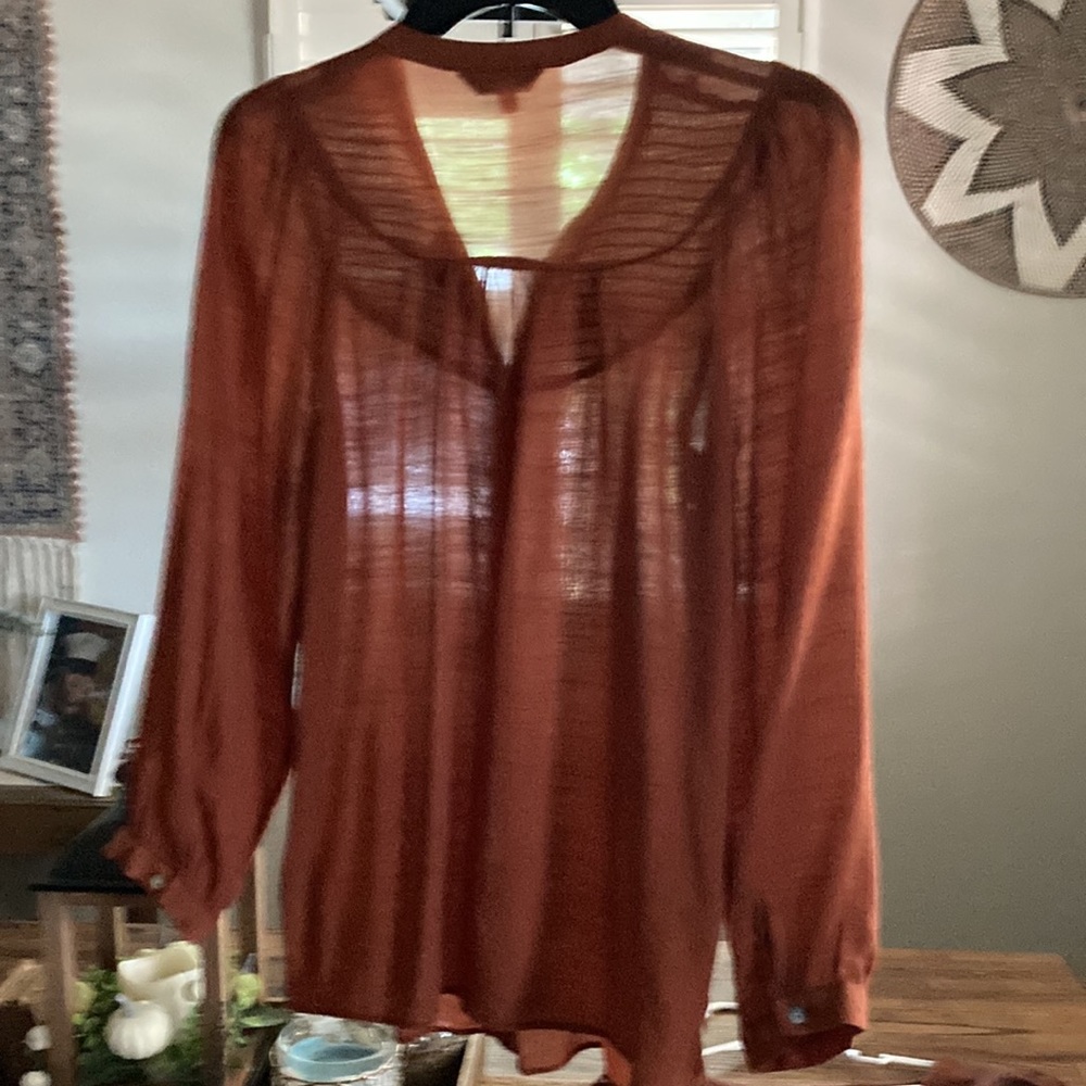 Rust colored blouse - Picture 2 of 2